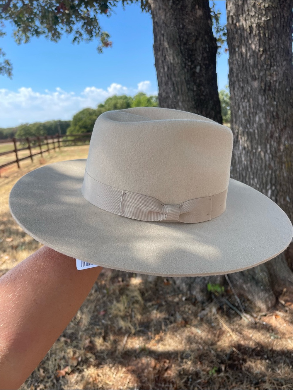 100% wool hat by urban outfitters